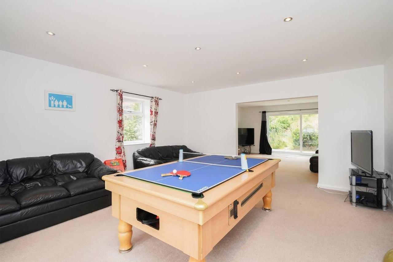 Spahome With Hottub Sauna Bbq & Pool Table