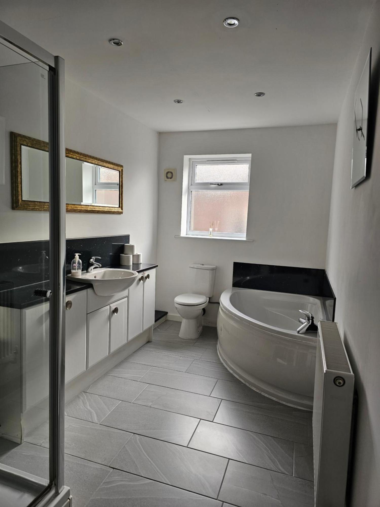 Holiday home Spahome With Hottub Sauna Bbq & Pool Table Chesterfield